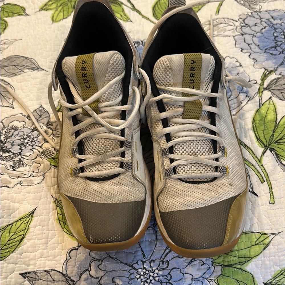 Curry basketball sneakers